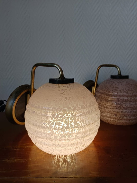 Image 1 of 2x Art Deco Clichy rosa Glaswandleuchten
