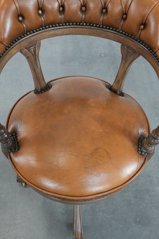 Image 1 of Sedia da ufficio Chesterfield in pelle in stile inglese con ruote