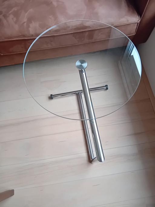 Side table model 'Arthe'