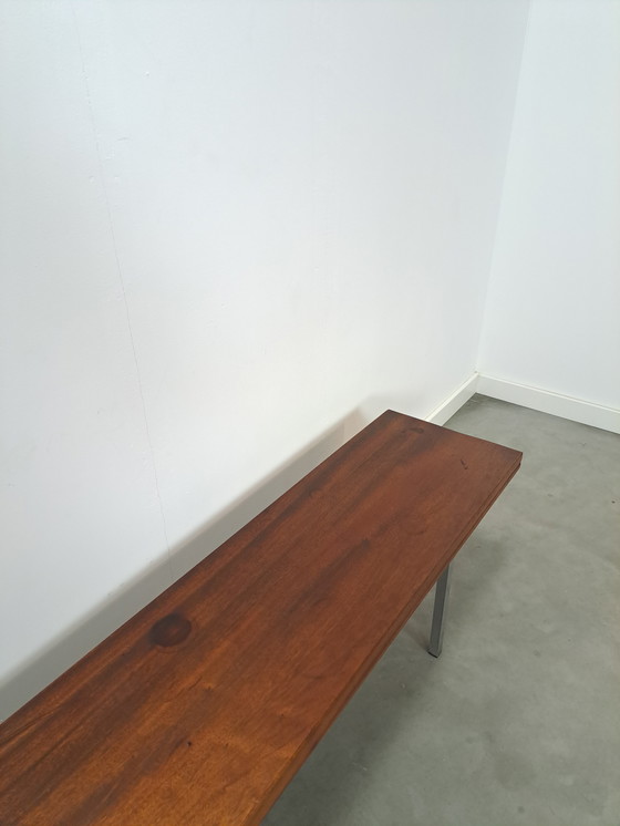 Image 1 of Banc en acajou massif avec pieds chromés