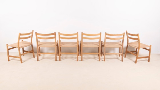 6x Hans J. Wegner CH47 en Chêne Savonné, 1975 – Carl Hansen & Søn, Chaises de salle à manger, Bois, Vintage (photo 2 of 13)