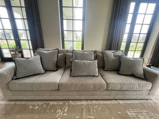 Oakwood decorative cushion covers