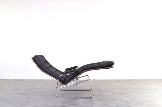 Chaise longue modelo Fenix ​​de piel y cromo de Bauhaus, diseñada por Sam Larsson para Dux. – Metal, Leather (photo 5 of 14)