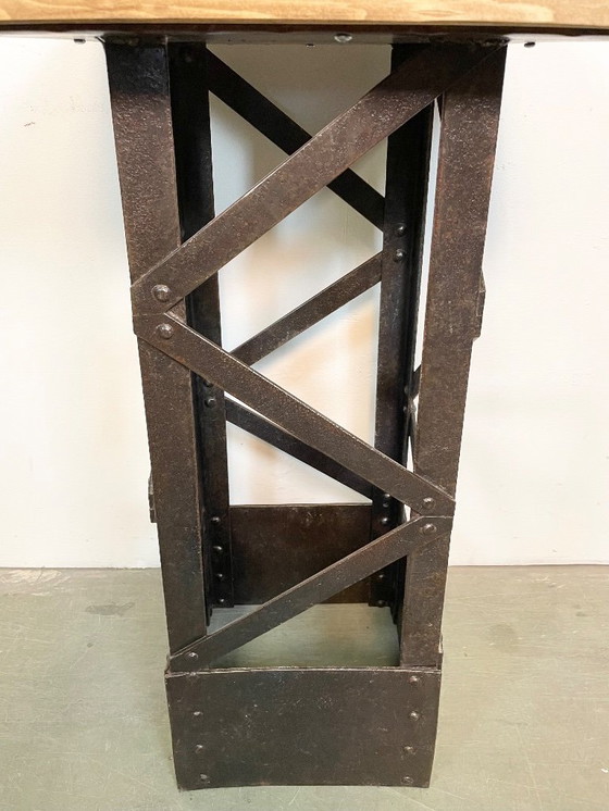 Image 1 of Tavolino laterale industriale rivettato, anni '60