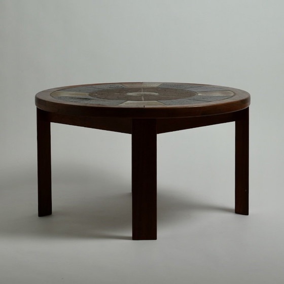 Tue Poulsen for Haslev Møbelsnedkeri – Round Teak and Handcrafted Ceramic Coffee Table, Denmark, C. 1965–1970 (photo 7 of 21)