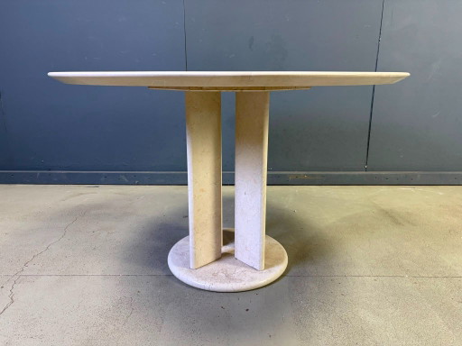 Mesa de comedor redonda francesa de travertino, década de 1970. – eettafels, Stone (photo 2 of 10)