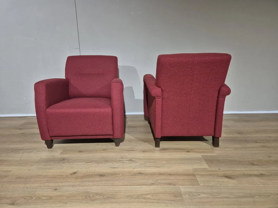 Image 1 of 2 poltrone Henders e Hazel Rosswell rosse