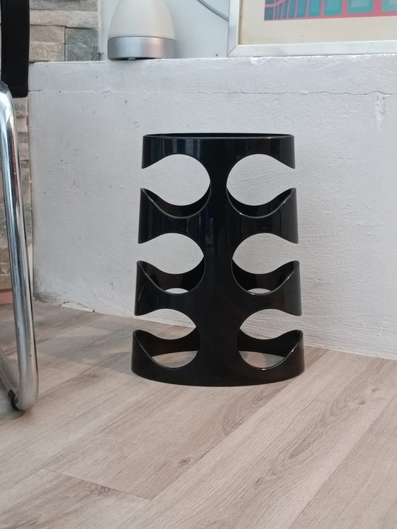 Image 1 of Flessenrek van Ran Lerner voor Umbra 2009