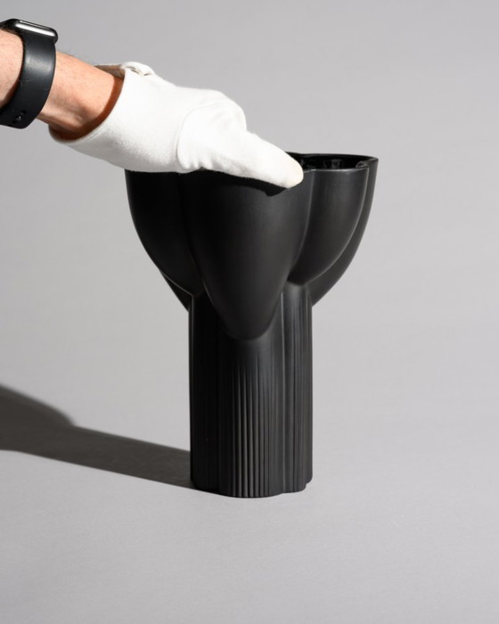 Image 1 of Vaso scultoreo Rosenthal Duo Tapio Wirkkala in vetro satinato e rara porcellana nera