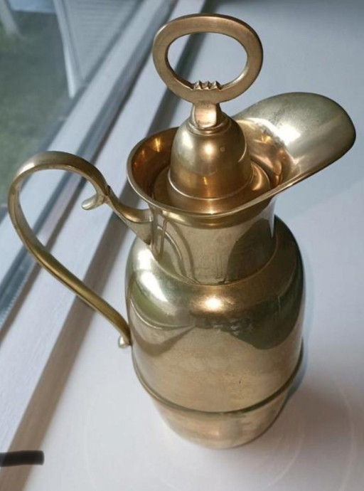 Termo vintage de cobre amarillo