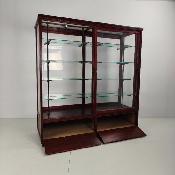 Image 1 of Vetrina antica per uso museale