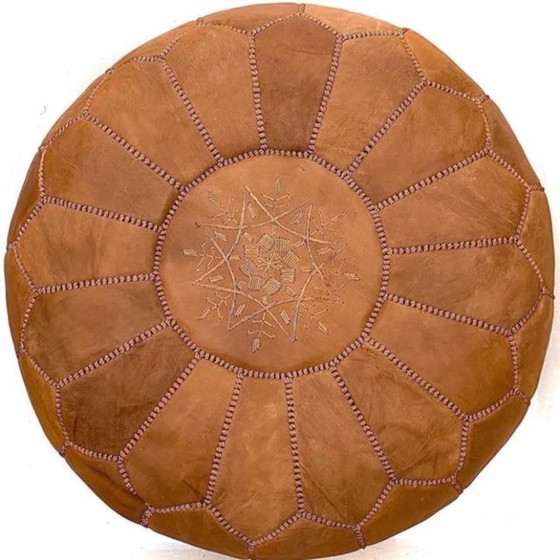 Image 1 of Puf marroquí de cuero hecho a mano, 50 cm × 30 cm
