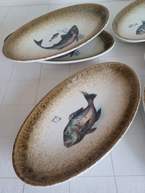 Image 1 of Cerámica V.A.R.M. - Italia, años 90 - 6 platos ovalados decorados a mano - motivo de peces