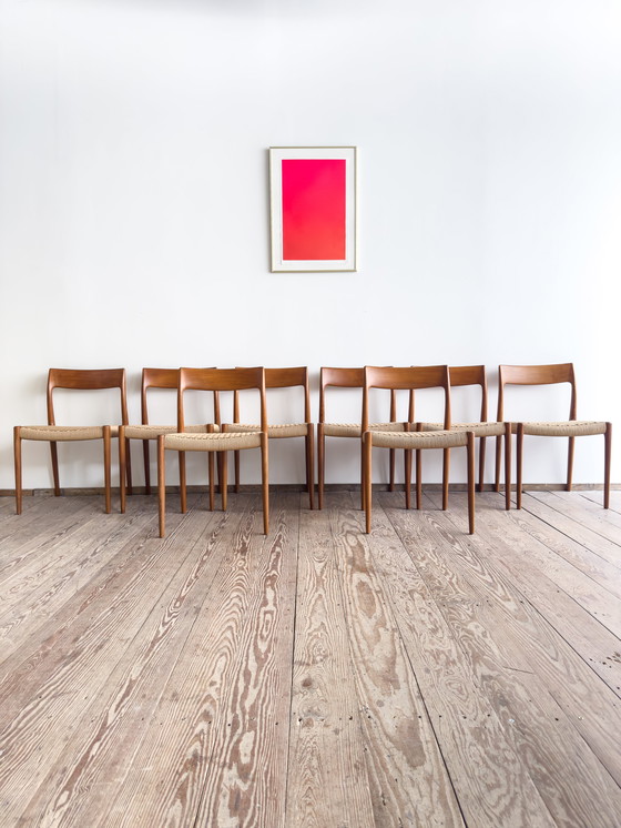 Image 1 of Sillas de comedor de teca de mediados de siglo nº 77 de Niels O. Møller, J. L. Moller, juego de 8