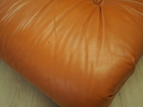 Image 1 of Fauteuil rouge, Design italien, 1970, Production : Italie