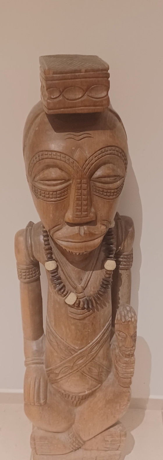 Image 1 of Houten beeld hand snijwerk afk9mstig uit DR CONGO