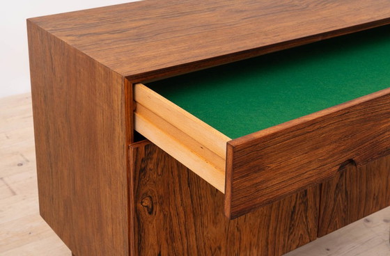 Image 1 of Par de armarios de estilo moderno de mediados de siglo, diseñados por H. W. Klein para Bramin, Dinamarca, década de 1960.