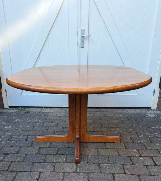 Set da pranzo dal design danese – Textile, Wood (photo 3 of 15)