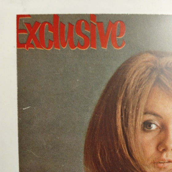 Framed Original 1968 Exclusive Magazine Page – Vintage Glamour Wall Art 27×33 cm – Photography, Paper, Wood (photo 5 of 7)