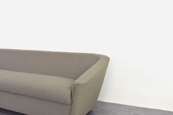 Image 1 of Ruimtevaart-achtige Duitse sofa uit de jaren 60.