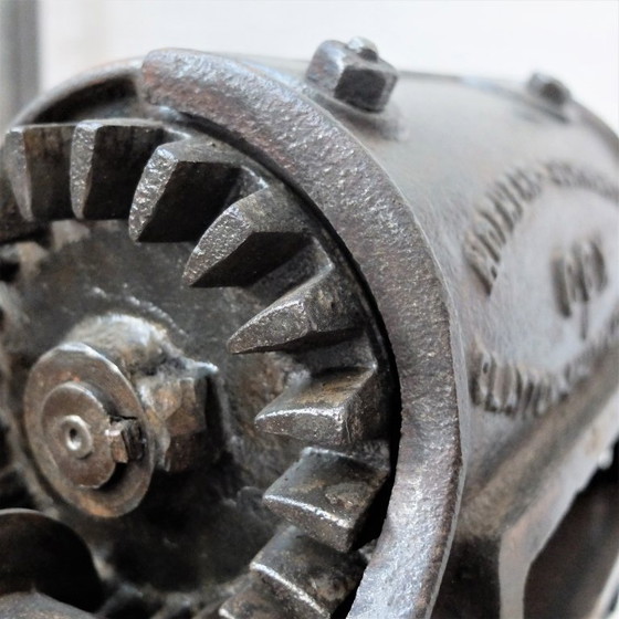 Image 1 of Mesa de bar industrial icónica