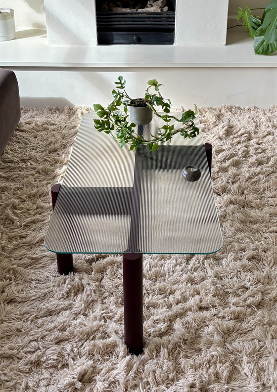 Image 1 of KOB Table Noo.ma, Wine Red, Ribbed Glass, Wooden Base