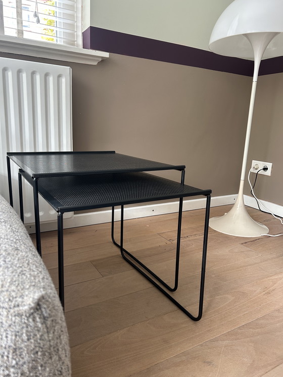 Image 1 of Set di 2 tavolini laterali degli anni '80