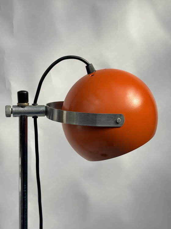 Image 1 of Vintage oranje vloerlamp in de vorm van een oog, retro design uit de jaren 70