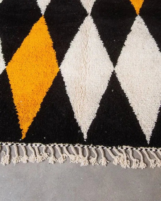 Tapis marocain fait main 250cm x 150cm – Modern (photo 7 of 8)