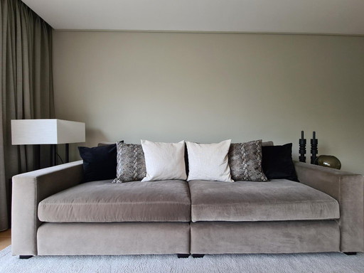 Zeitlos elegantes Macazz David Medium 3,5-Sitzer-Sofa