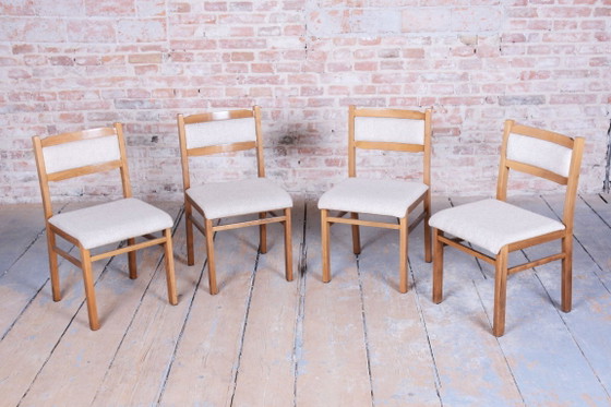 Set van vier originele eetkamerstoelen uit het midden van de 20e eeuw, beukenhout, Tsjechië, jaren 60. (photo 17 of 26)