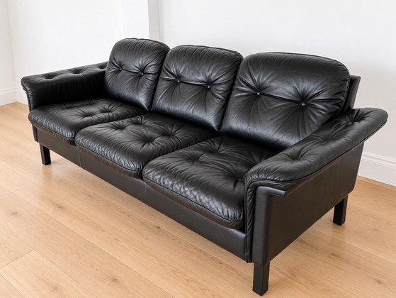 Divano vintage danese a 3 posti in pelle nera, stile metà secolo, anni '70. – Vintage Danish Mid Century (photo 5 of 9)