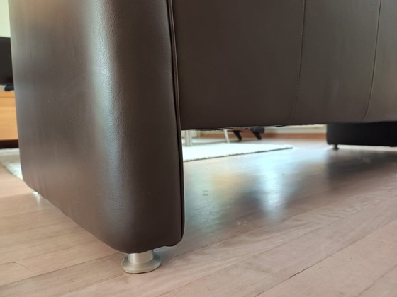 Dunkelbraunes Leder-Zweisitzer-Sofa, Topform, 2 Sitzer Sofas, Metall, Modern (Foto 4 von 6)