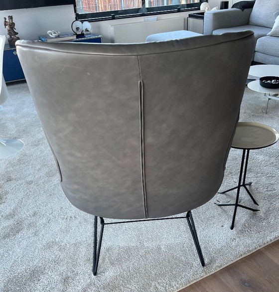 Image 1 of Leya Cocktail Wingchair + poef Freifrau - Grijs leer 