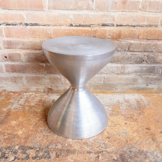 Image 1 of Vintage stool/side table made of cast metal, hourglass shape, chrome trend