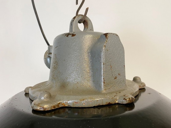 Image 1 of Suspension industrielle en émail noir et fonte, années 1960