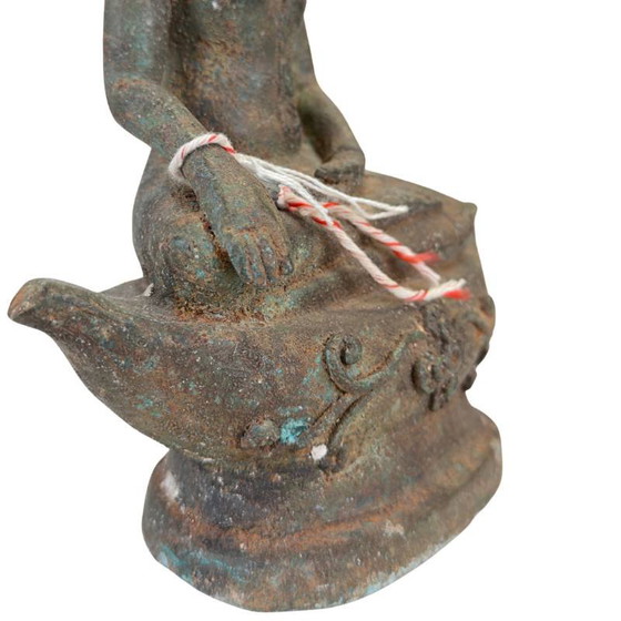 Antieke Thaise Bronzen Boeddha op Lotusvoet – Diepe Patina – Originele Kernvulling – Exportlabel (photo 10 of 14)