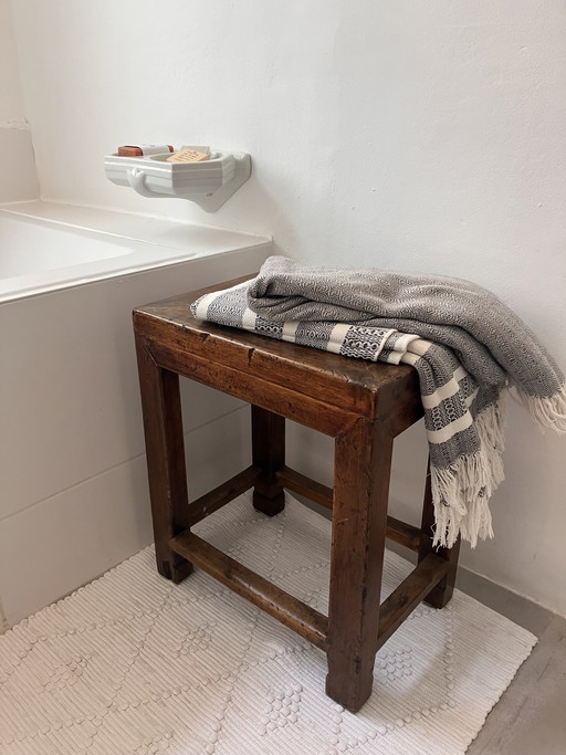 Taburete francés antiguo / Mesita auxiliar / Mesa para plantas
