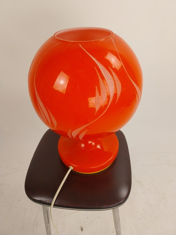 Image 1 of 1 x rote Tischlampe aus Glas, 1970er Jahre Tschechoslowakei von Osvetlovaci Sklo n.p. für Valasseke Meuirici