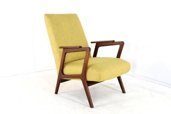 Image 1 of Poltrona vintage 'Hoekschewaard' recentemente rivestita