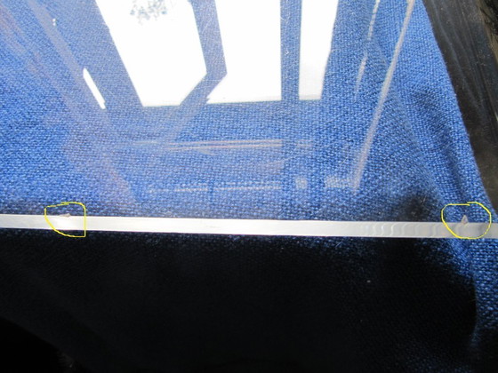 Image 1 of Charles Hollis Jones Beistelltisch aus Acrylglas mit Zeitschriftenhalter, Italien, 1970er Jahre.