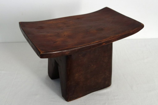 Piccolo sgabello africano vintage