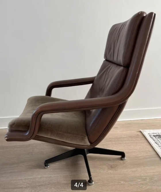 Fauteuil Met Voetenbank Artifort Geoffrey Harcou – Leather, Textile (photo 4 of 5)