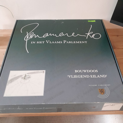 Panamarenko vliegend eiland