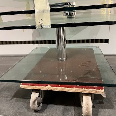 Image 1 of Table basse Ronald Schmitt K422