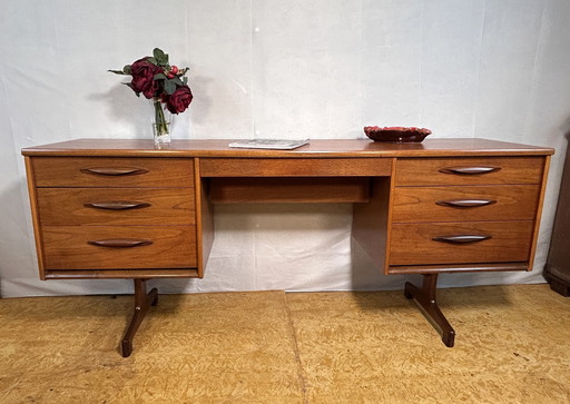 Mid Century Retro Bureau vintage en teck par Austinsuite - 1960