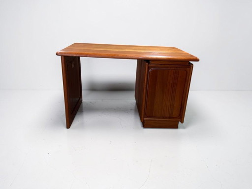Rara scrivania danese moderna in teak di Salin Møbler, Danimarca – Etichette originali e condizioni eccezionali.