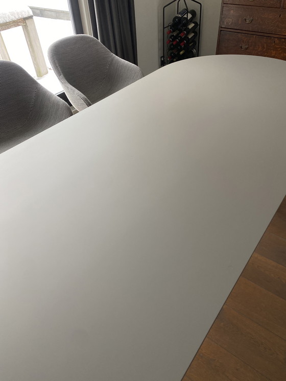 Image 1 of Studio Henk platovale eettafel, avec Fenix taupe, gris clair, 260x100
