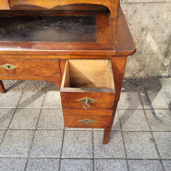 Image 1 of Bureau / Escritorio Bonheur du jour, caoba y cuero, Directorio, p. s. XIX - Francia