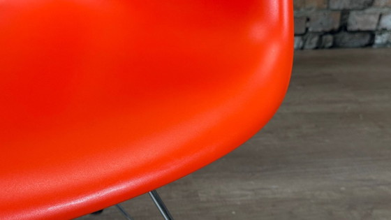 Vitra DAR – Oranger Kunststoff | Charles & Ray Eames – Sessel, Metal, Plastic (photo 13 of 15)